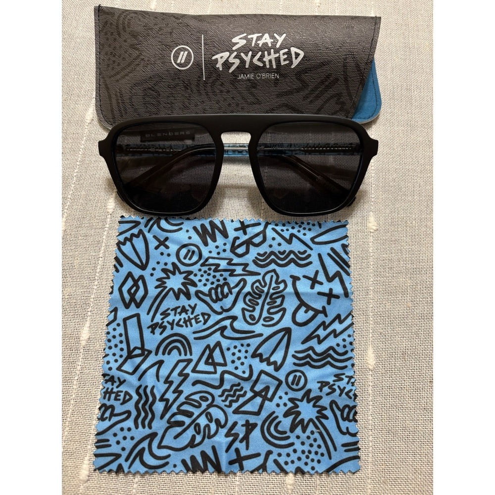 Blenders Sunglasses Men- Never Worn Only Tried On Case & Cleaning Cloth Included